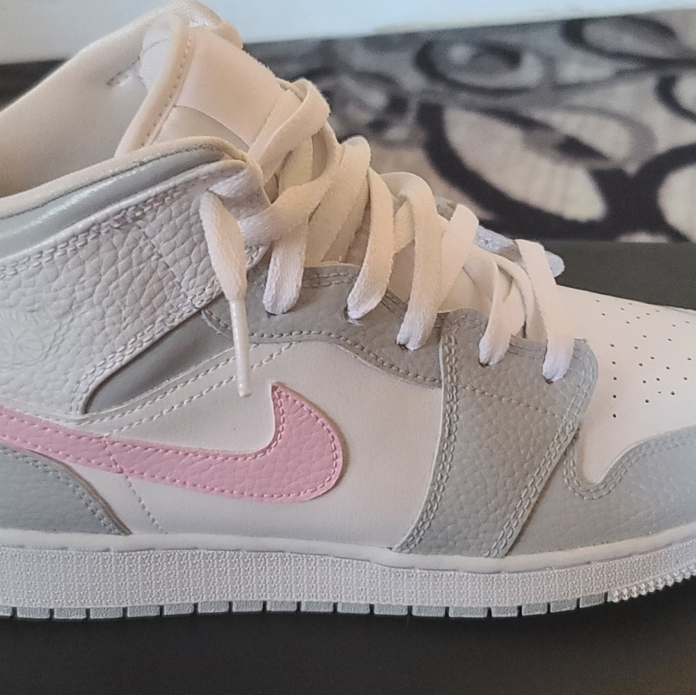 Air Jordan 1 Custom Painted mid baby pink and Swoosh gray